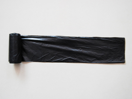 八角黑色(sè)垃圾連卷袋(dai)